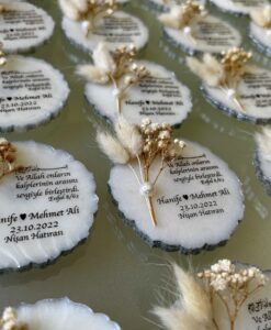 Alternative view of Çiçekli Epoksi Magnet Nikah Şekeri
